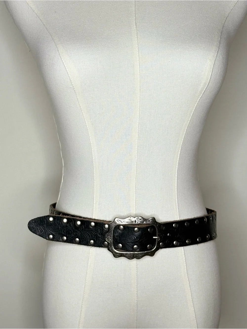 Vintage Black Leather Bohemian Belt with Decorative Brass Silver Buckle M